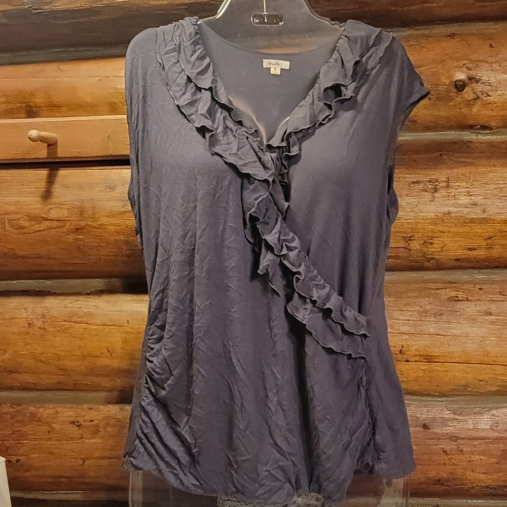 "Studio Y" SzXl blueishgray sleeveless top with ruffled front